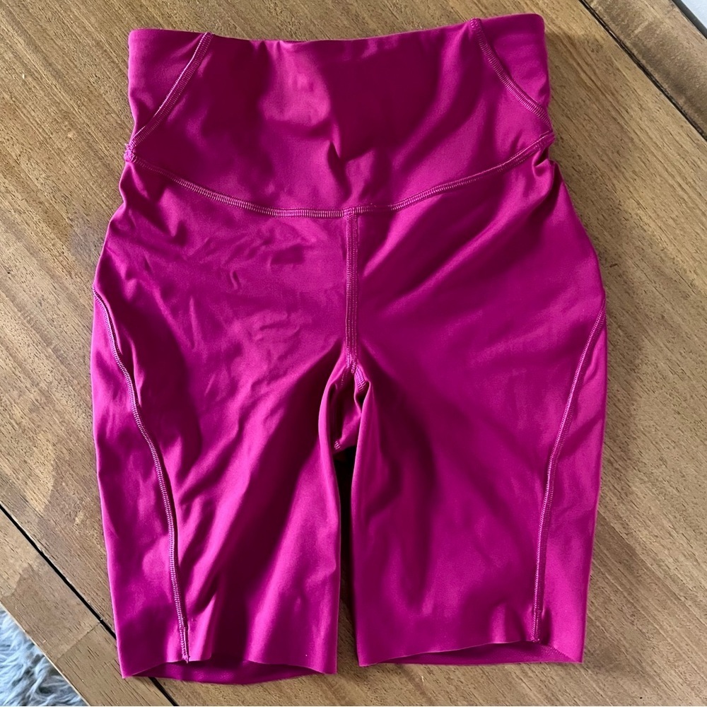 Lululemon‎ Base Pace High-Rise Short 8" in Wild Berry Women’s Size 4 EUC - Picture 5 of 9
